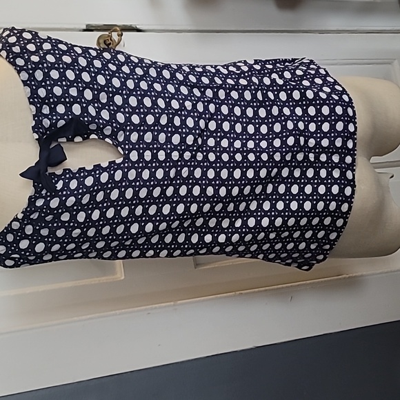 Dark blue tank top. - Picture 2 of 2